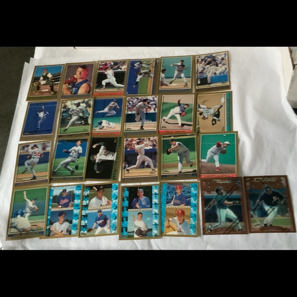Bundle of Baseball Cards Lot 340
